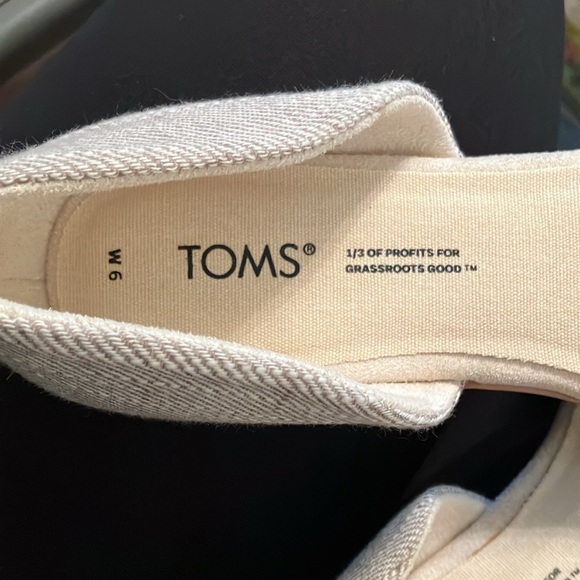 Women’s Toms Suede & Fabric Flats - Picture 5 of 10